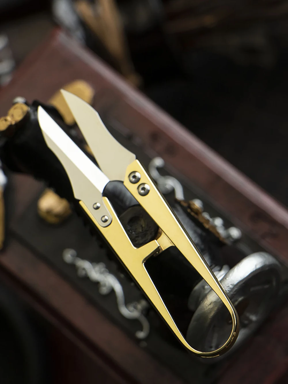 Professional Yarn Shears HRC59 Detachable Blade 12C27 Stainless Steel Embroidery Scissors Brass Handle Leather Craft Tool