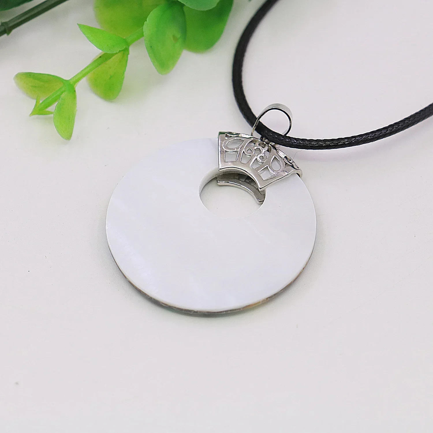 39mm Natural Multicolor Sea Shell DIY Necklace Pendant,Circular Pattern Lucky Pendant, Unisex Gift,Party/Banquet Jewelry Design