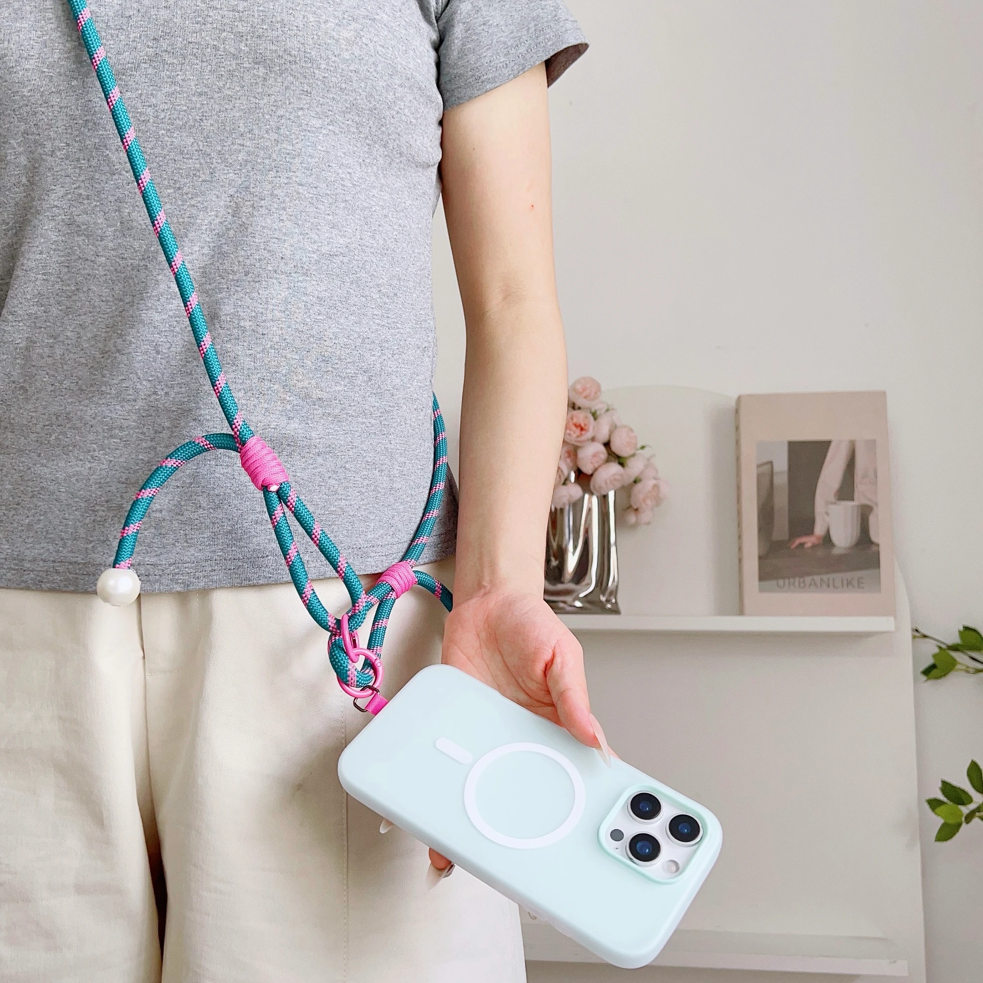 Luxury Multi-Functional Adjustable Pearl Phone Lanyard