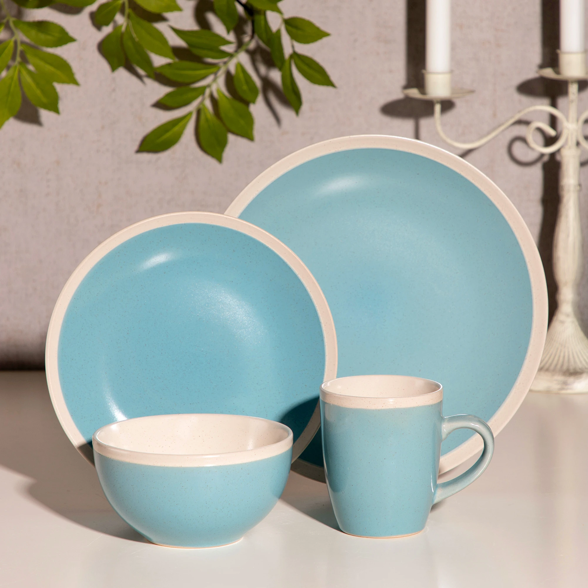 Panbado 8-Piece Blue Porcelain Dinnerware Set Plates and Saucers