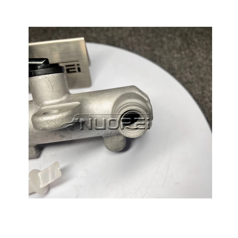 Truck Clutch Master Cylinder Scani Clutch Master Cylinder 2424254 KA1000629323 Truck
