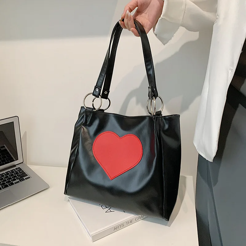 

2023 Fashion Love Heart Shoulder Bag for Women Casual Large Capacity Ladies Tote Bag Female Fashionable Traveling Crossbody Bags