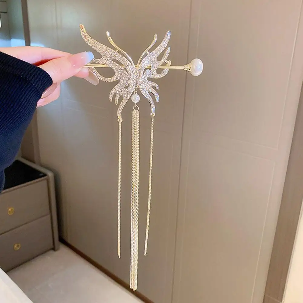 Рисунок 3 - Женская заколка для волос с бабочкой