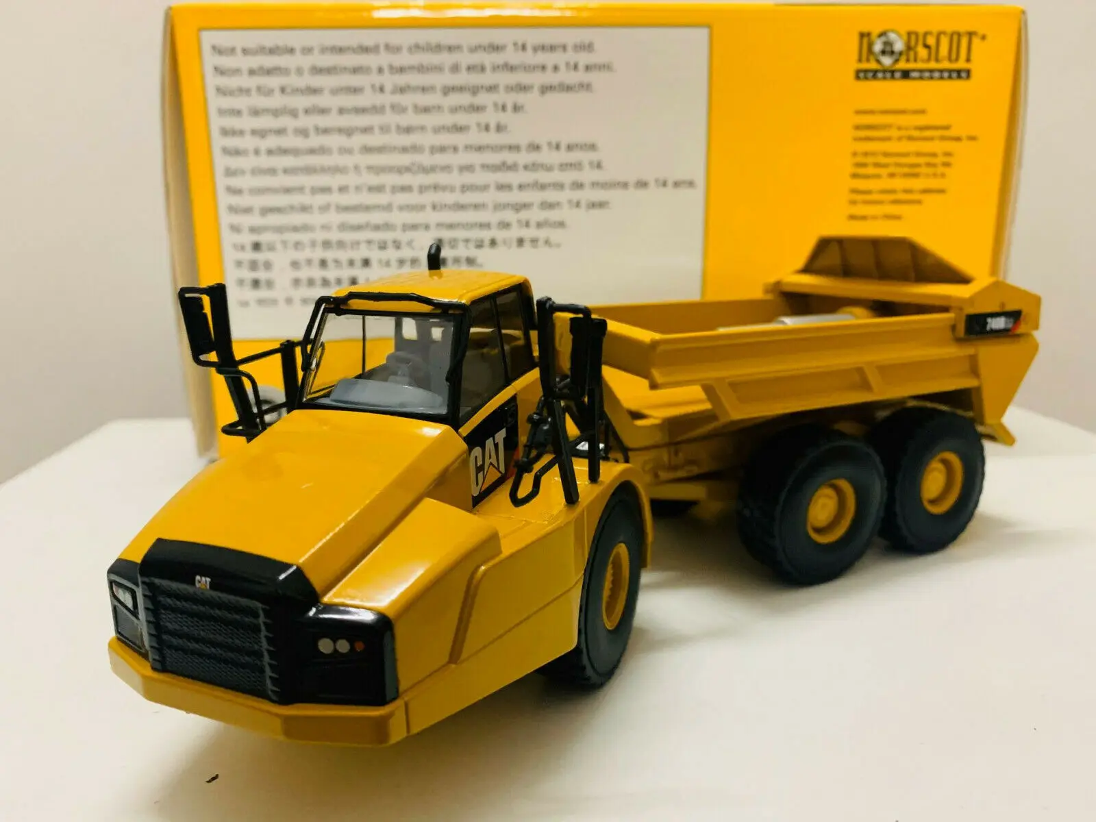 Caminhão articulado 1:50 Cat® 725 - Vedstore