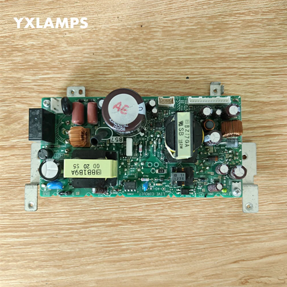 

Оригинальная фотосессия для проекторов Φ AE8000