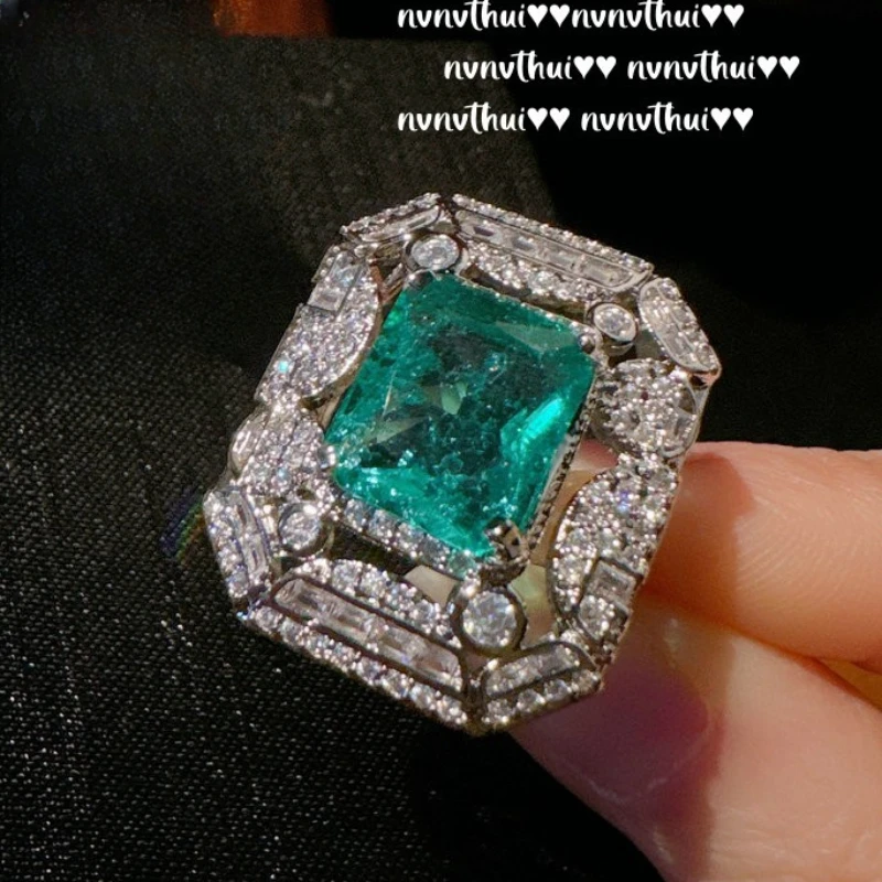 2024 New Delicate Princess Cut Paraiba Tourmaline Diamond Ring Luxury White Gold Plated Retro Wedding Anelli Da Sposa Gioielli Da Donna