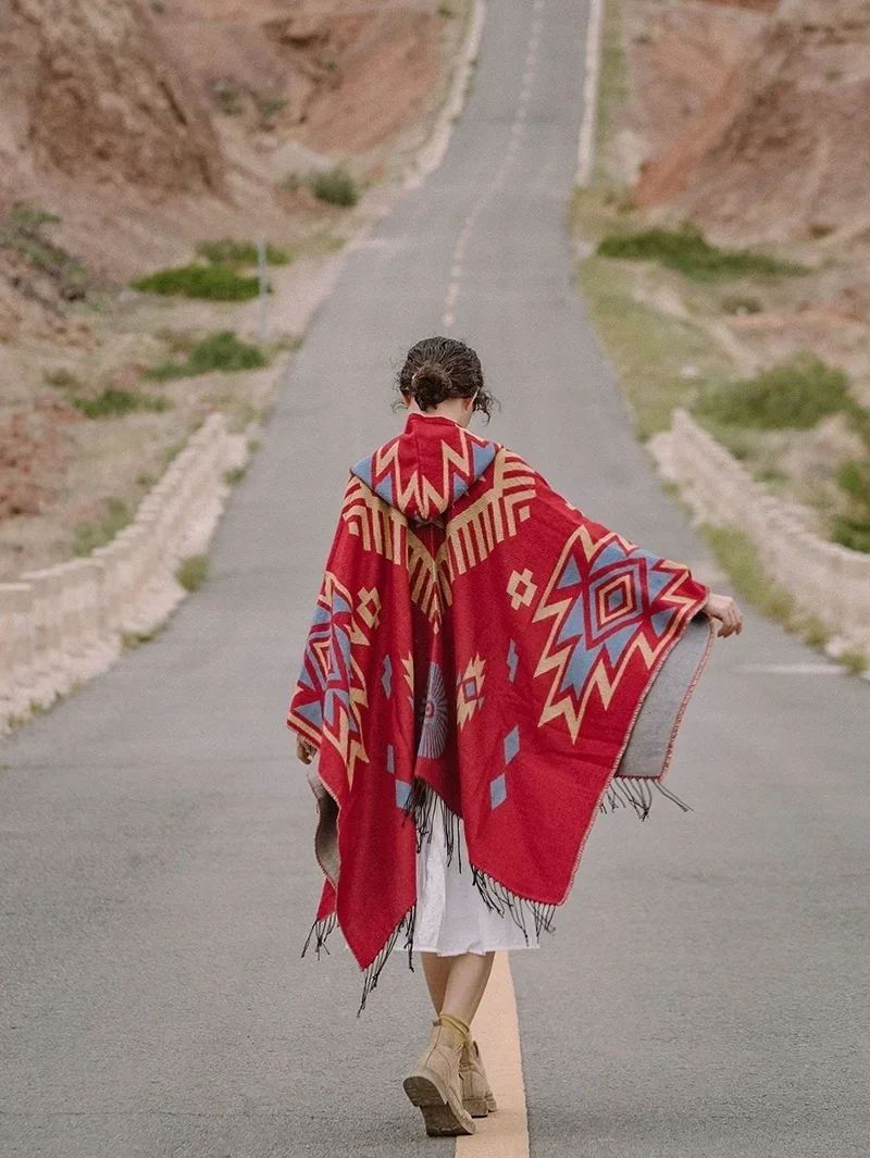 

Travel Shawl Style Cloak Warm Tassel Scarf Grassland Desert Shawl Fashion Cape Forest Park Women Dress For Picnic Windbreaker