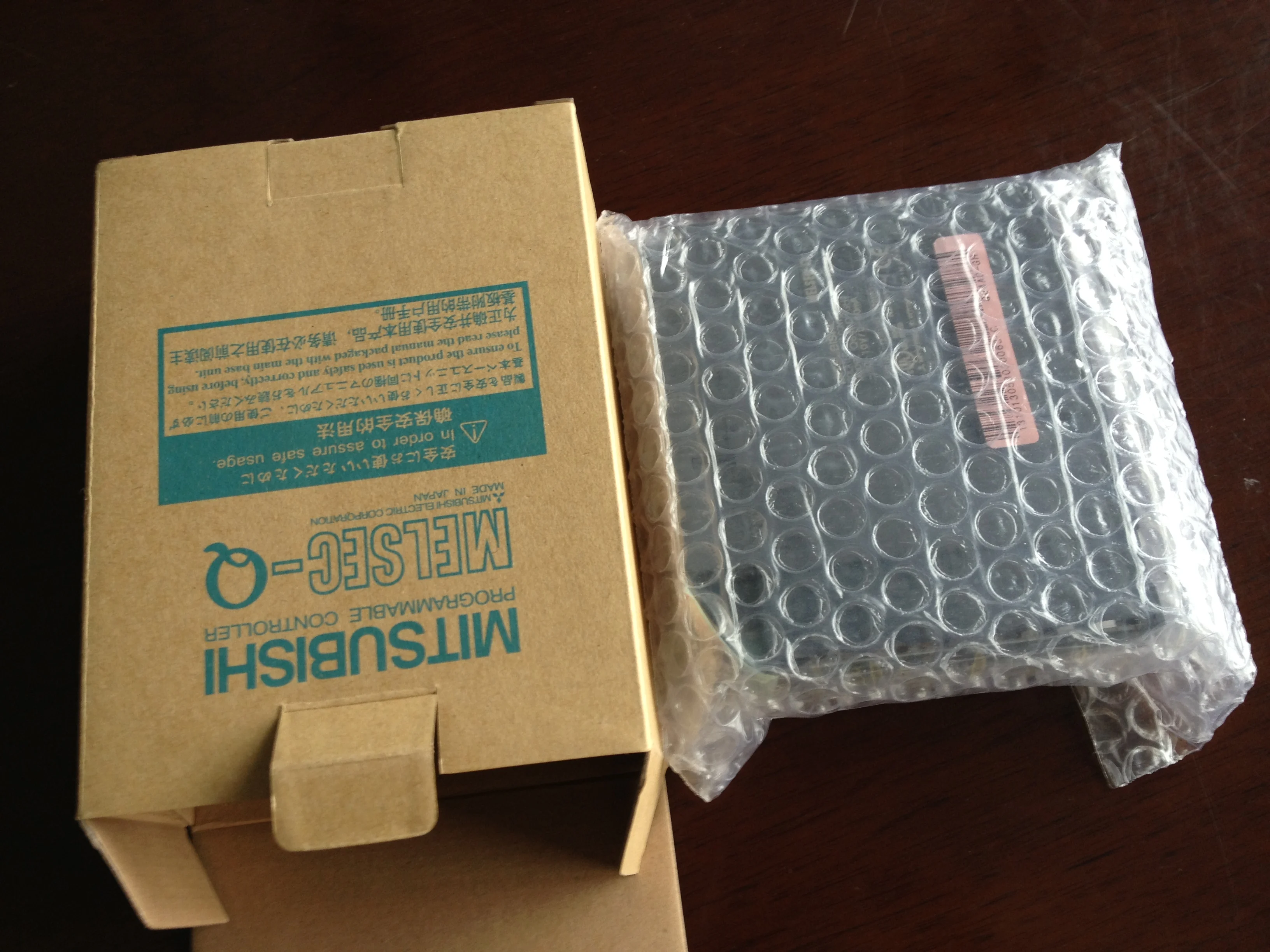 

Подлинная Mitsubishi AJ65SBTC1-32DT3 brand-новая упаковка в целости и сохранности.