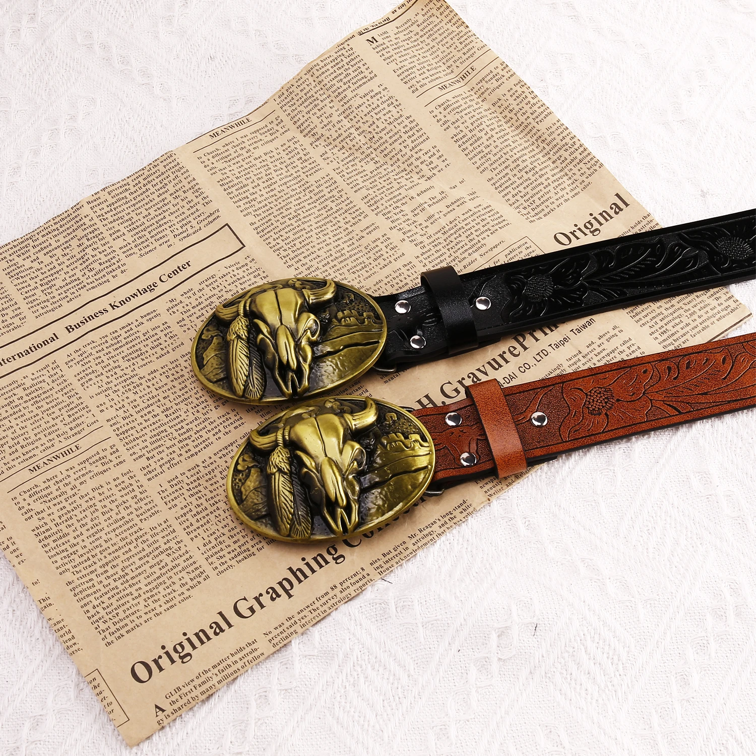 Classic retro Cow Head Belt Cowboy Essential Engraving Embossed Texture Three-dimensional Buckle Head plaid and Durable