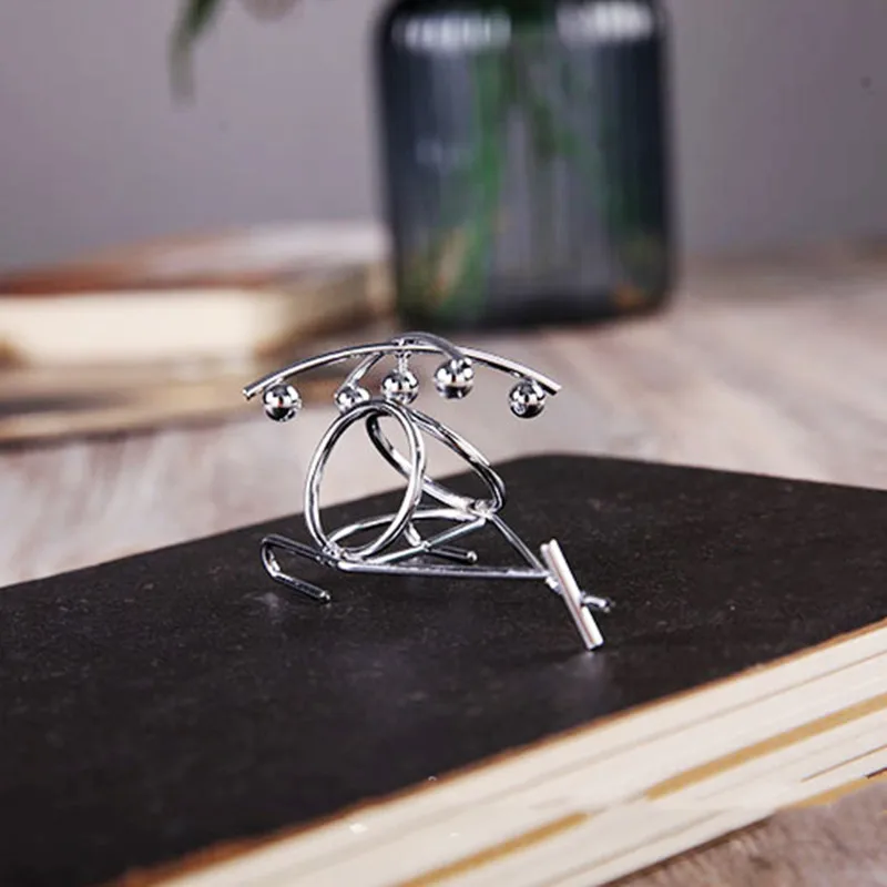 Balance Ball Newton Pendulum Ball Men Iron Man Cradle Creative Balance Crafts Tumbler Kids Desk Toy Metal Home Decora Accessorie