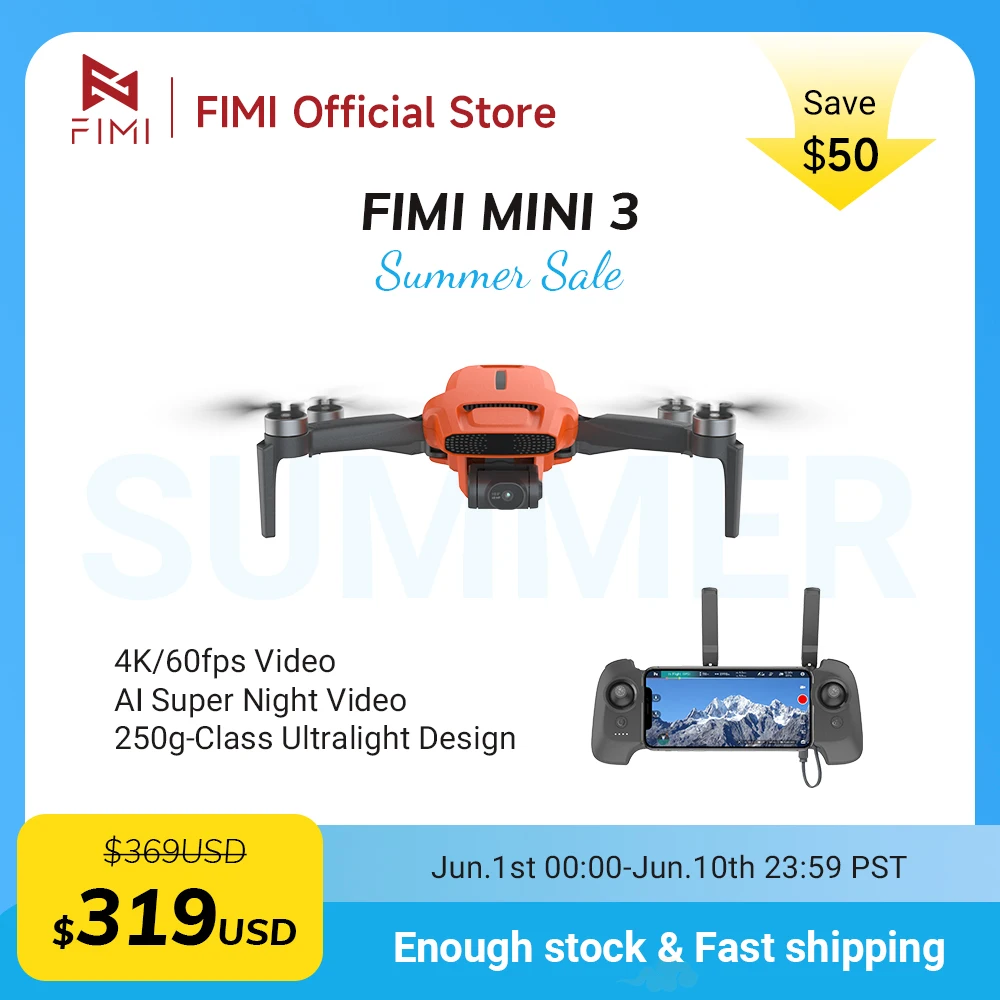 Mini drone selfie plié dans une main, prêt à être transporté facilement en voyage.