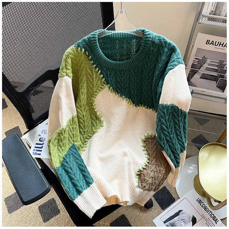 Description Picture 4 of item2024 Winter Sweaters Men Korean Fashion Streetwear O-Neck Sweaters Contrast Color Men Sweater Slim Trends Pullovers D151