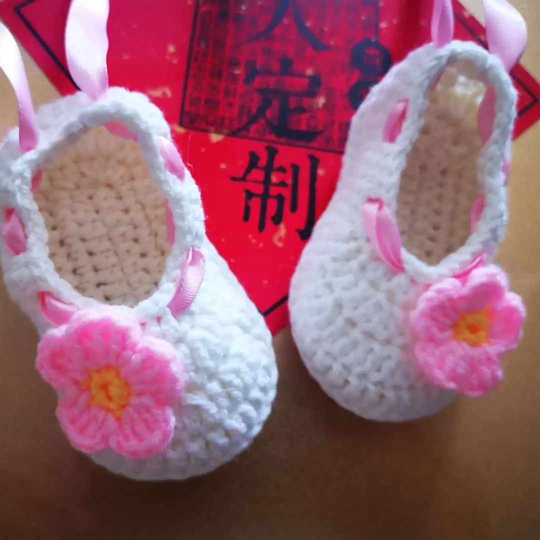 Kids Shoes Grey Crochet Baby Ballerina Shoes in Cotton with Pink Crochet Flower Spring and autumn Baby Shoes Cute Shower Gift