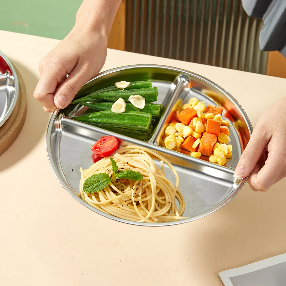 Round Dinner Plate With Compartments 304 Stainless Steel Dinner Dish Fruit Salad Food Plates Kitchen Tableware dining dish