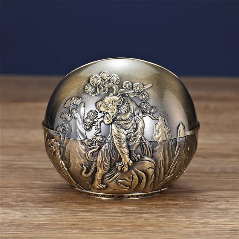 Ashtray Home Living Room Creative and Personalized Trend with Lid Anti Fly Ash and Anti Smoke Flavor Ashtray Decoration portable ashtray cigarettes ashtray silicone ashtray stainless steel ashtray metal ashtray air purifier ashtray wood ashtray ceramic ashtray