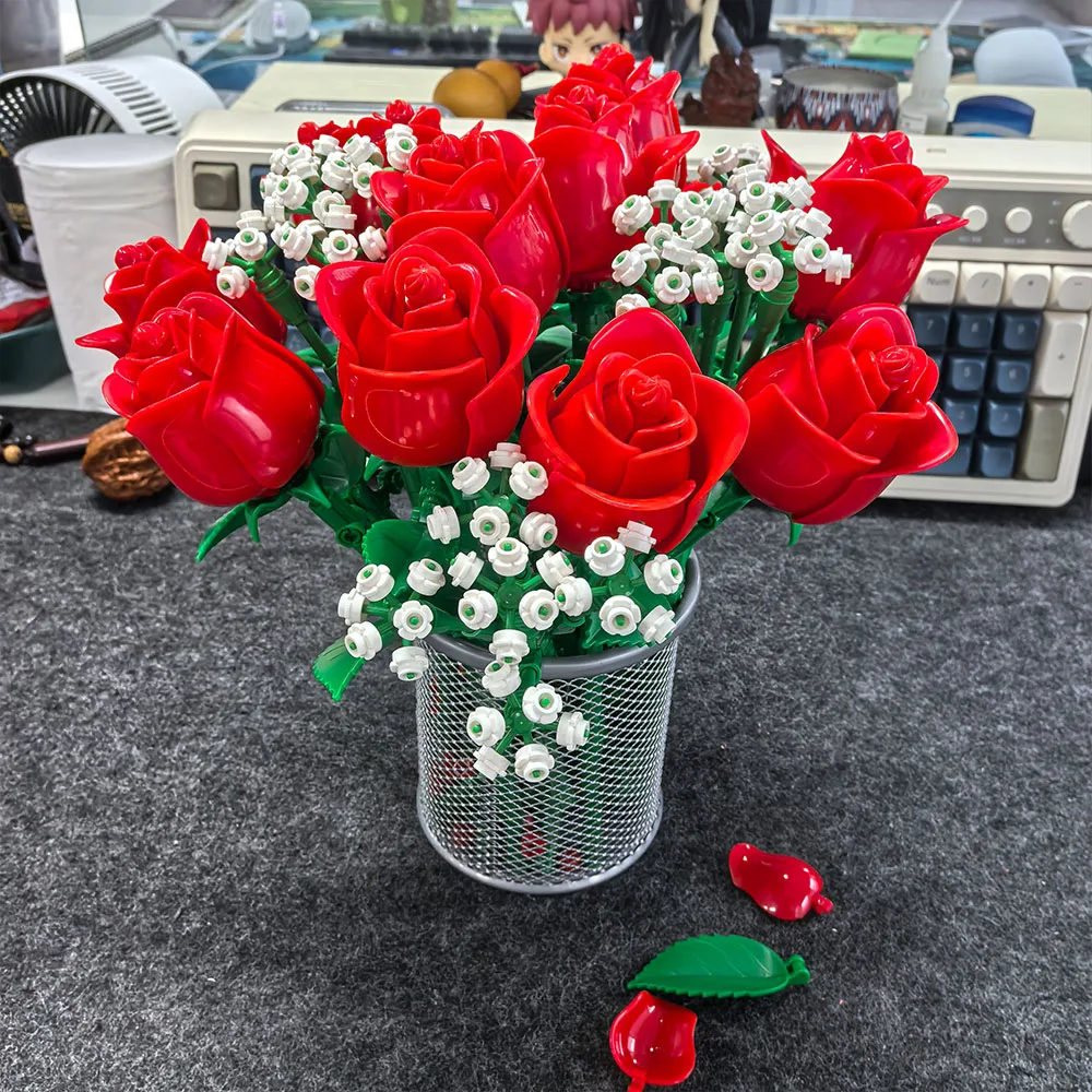 968PC Romantic Rose Bouquet Building Blocks Creative Home Desktop Plant Decorati