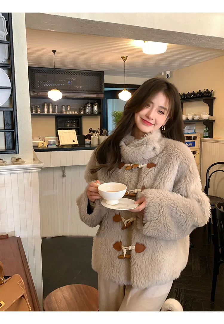 Fall/Winter New Horn Buckle Lamb Fur All-wool Sheared Fur One Coat Female Short