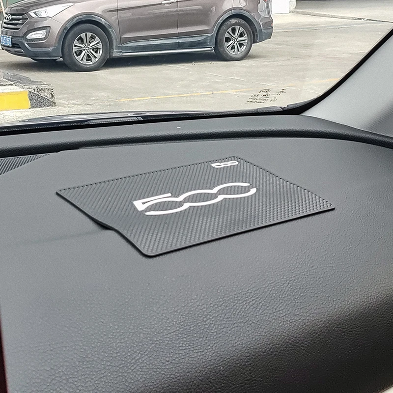 Tappetino Antiscivolo Universale Per Cruscotto Fiat 500/500X/500L - Smartphone E Oggetti