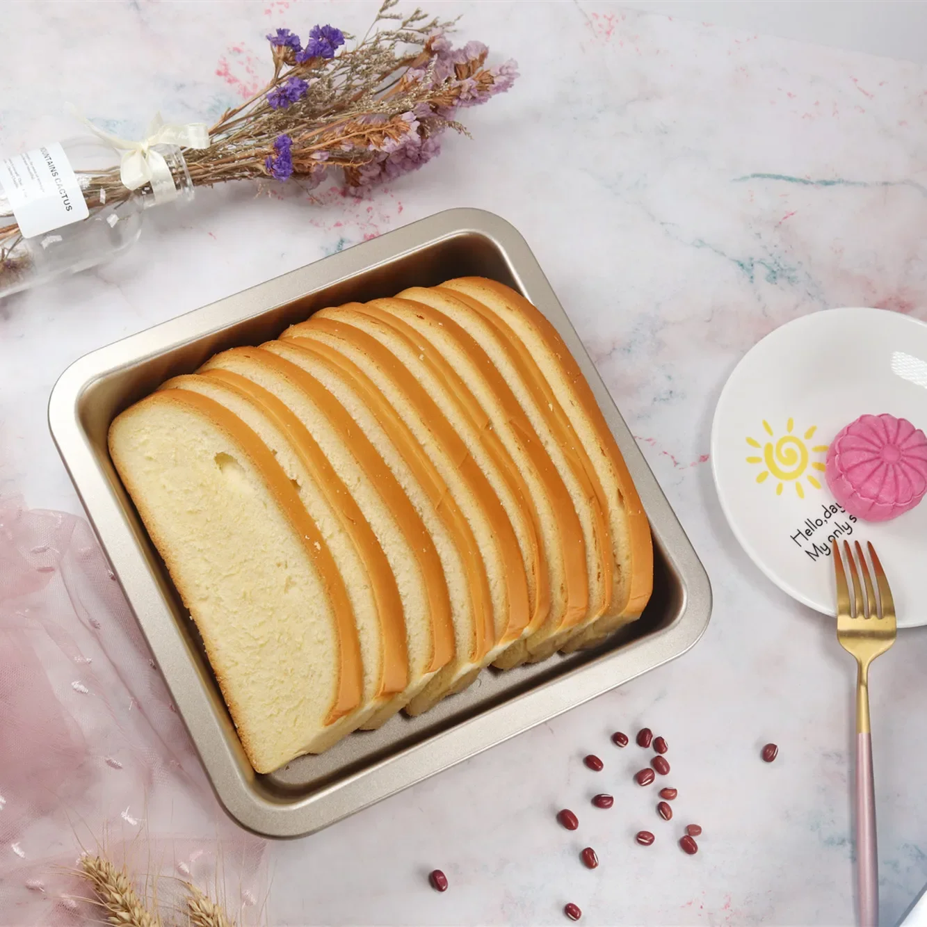 Description Picture 4 of item9inch Non Stick Square Cake Pan Cheese Cookie Bread Pizza Baking Tray Bakeware Tool Rectangle Cake Pans