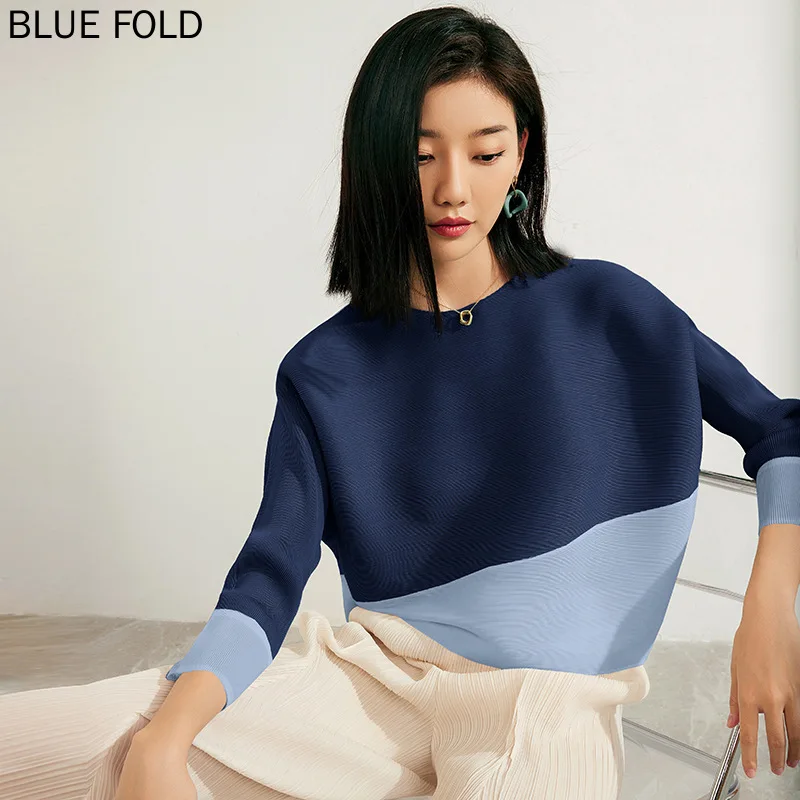 

MIYAKE Pleated Long Sleeve T-Shirt, Round Neck, Loose, Large Size, Short PLEATS, Crop Top, Spring and Autumn Fashion, New, 2023
