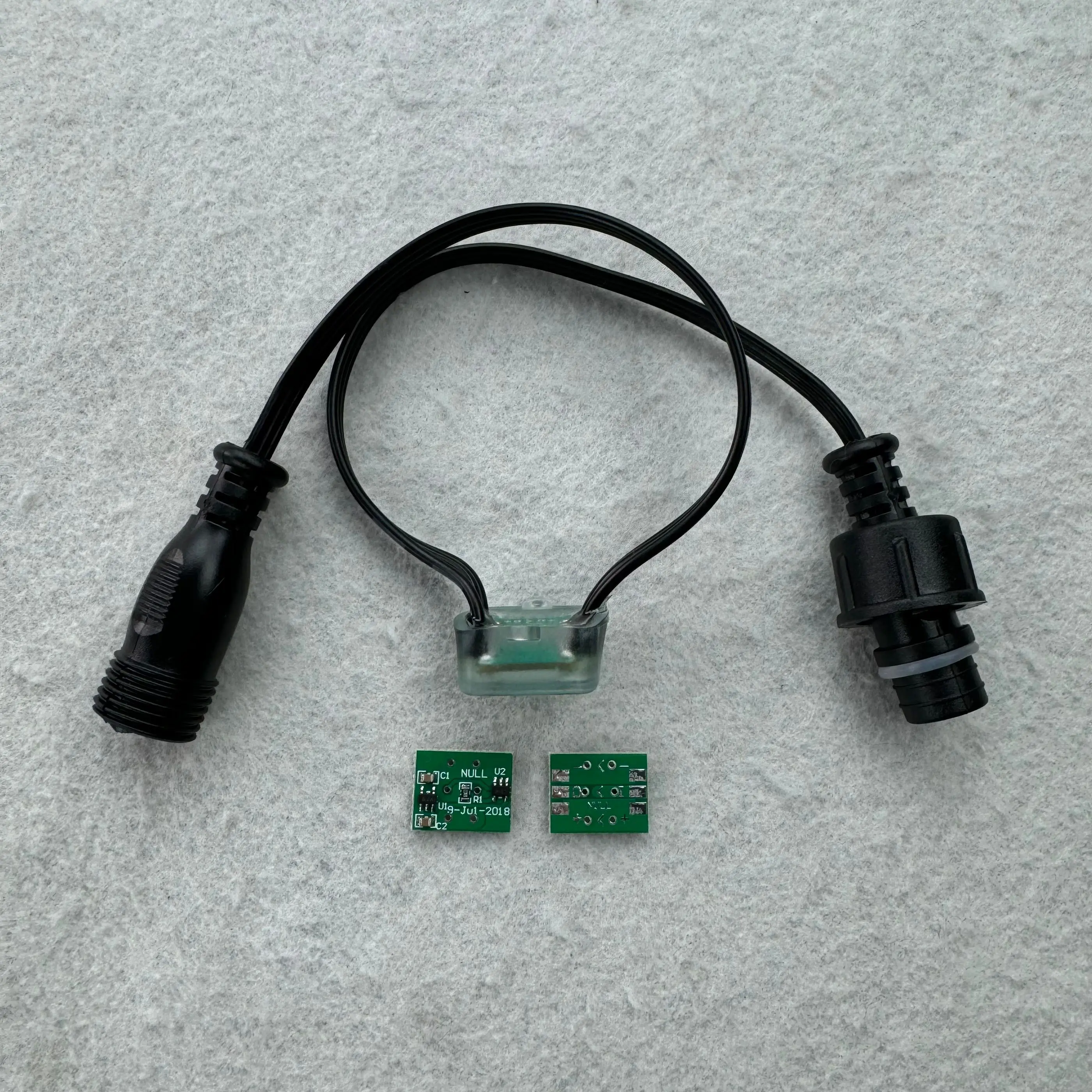 DC5-24V Square Shape Pixel Data Booster Amplifier For 12V 3-wire TTL/SPI pixels WS2811/WS2812/UCS2904 IP67 3 Core