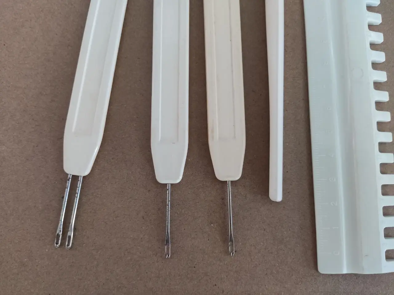 Description Picture 4 of itemCombinations Of Needle Take-up/ Pullers/ Thread Changers For Brother Sewing Machine Accessories Thread transfer tool push plate