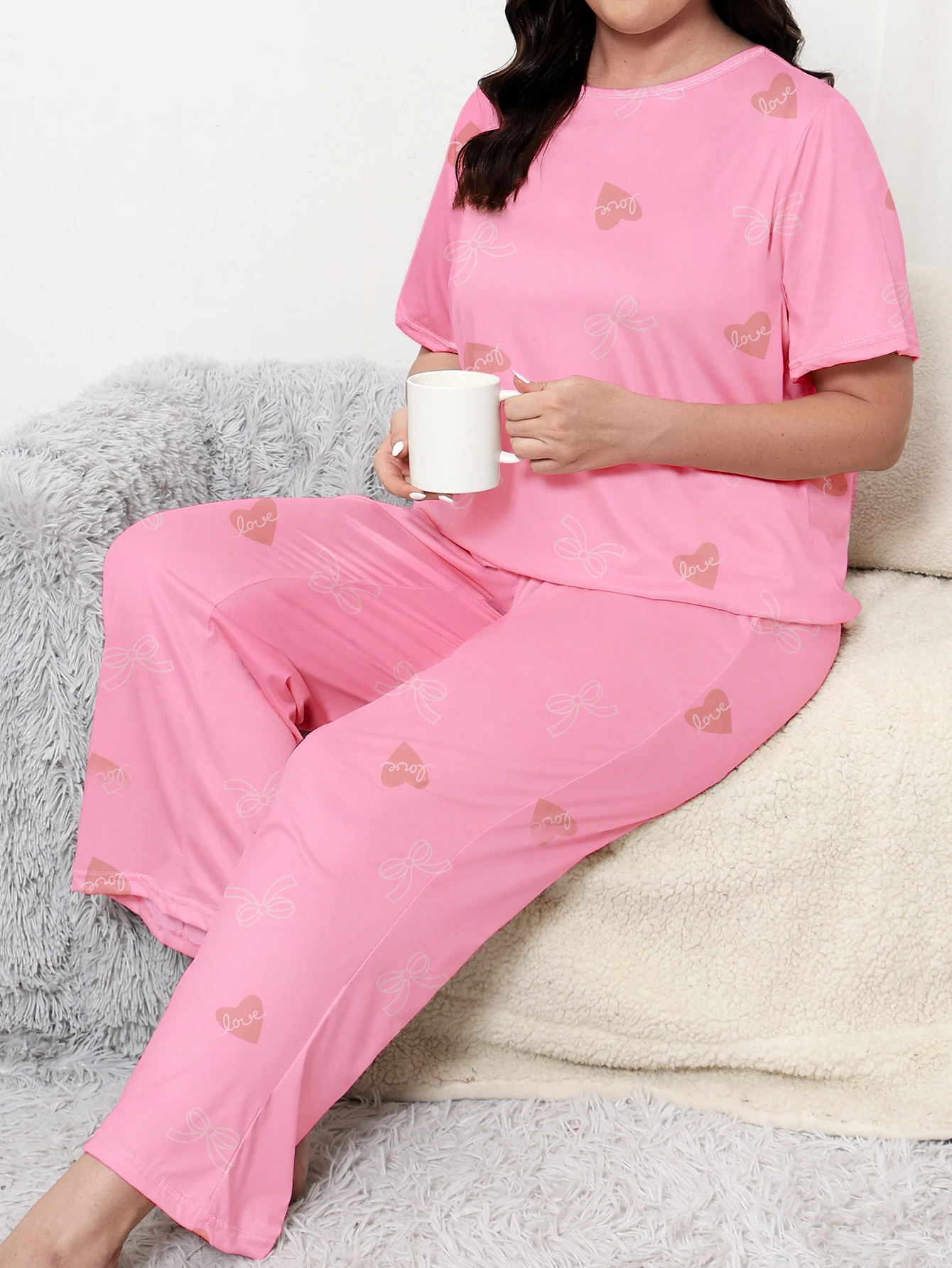 Plus size pajama set with short sleeves and long pants, girl style home clothing can be worn externally with milk silk material