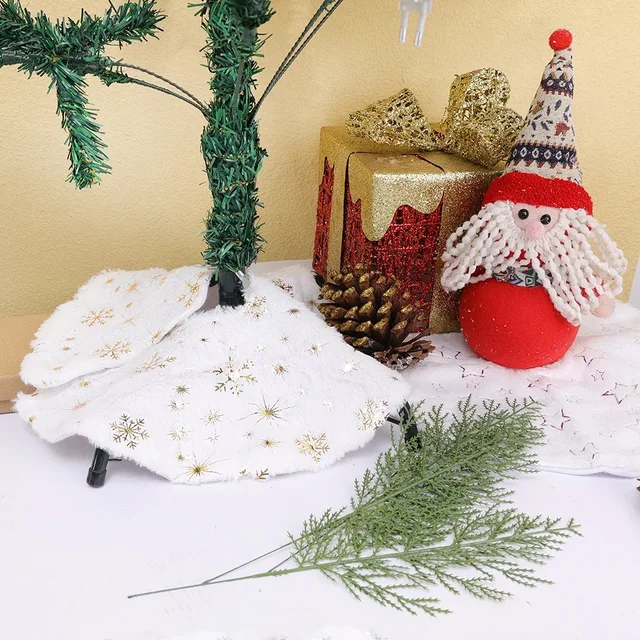 38CM Plush Christmas Tree Skirt White Snowflakes Faux Fur Xmas Trees Skirts Base Cover New Year Navidad Party Decoration Carpet 2