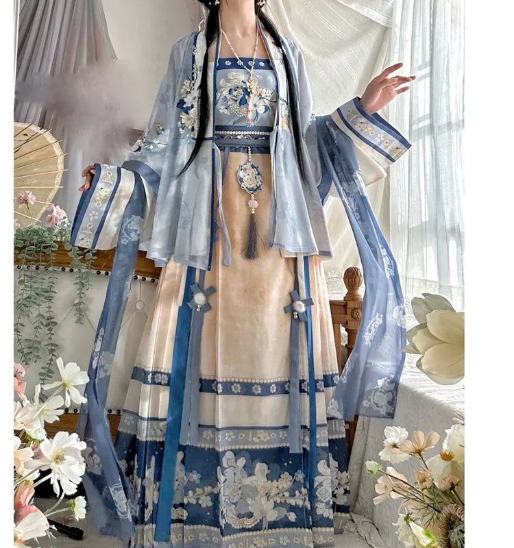 Рисунок 3 - Женское цельнокроеное платье с