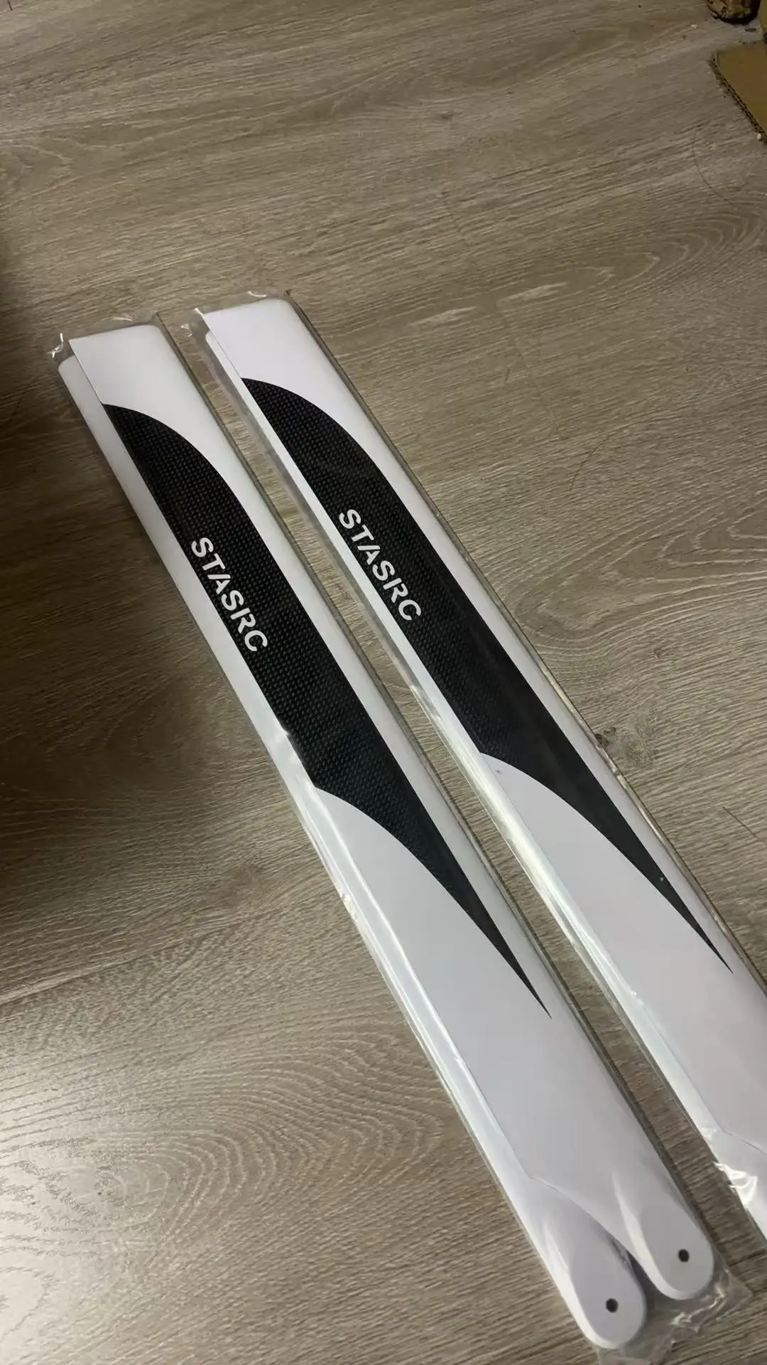 新品！ALIGN 700 カーボン ファイバー ブレード