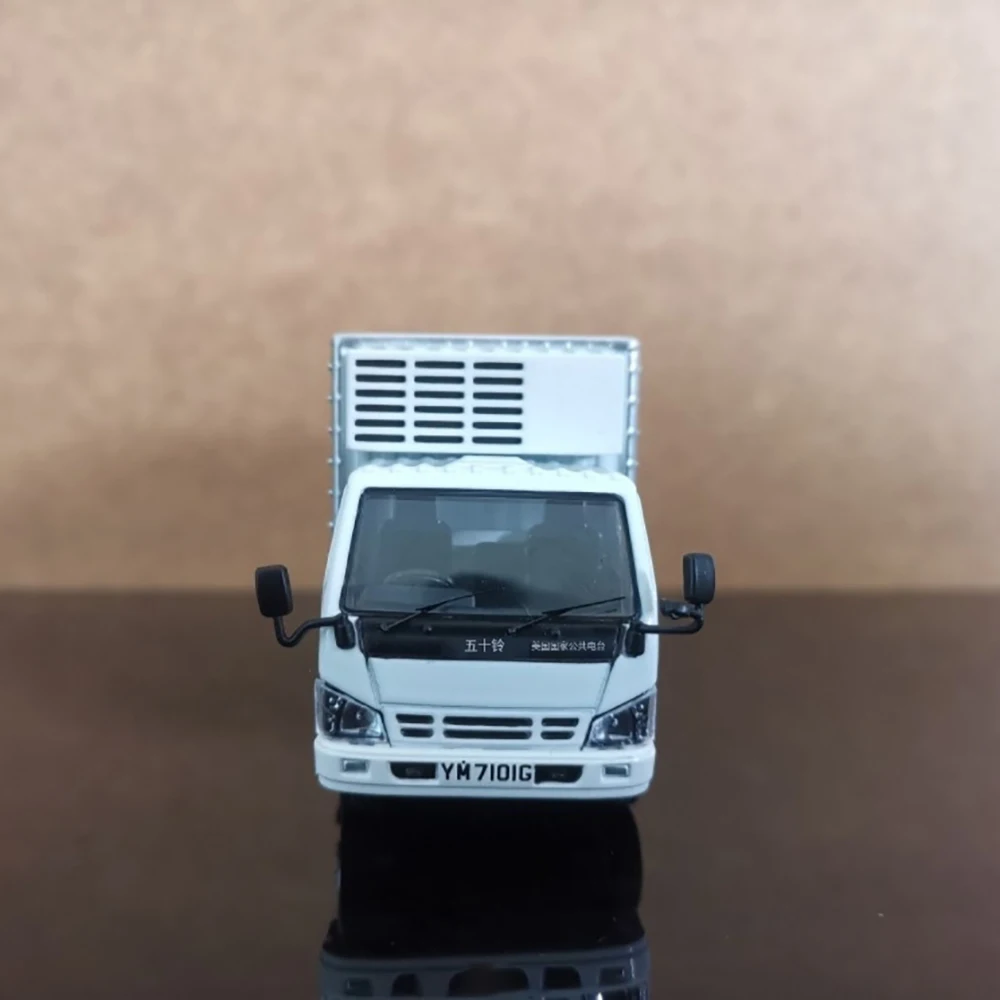 Voiture Miniature Tiny City 1/64 - Camion Dépanneuse ISUZU Série N - Moulée Sous Pression - Neuf Sous Boîte