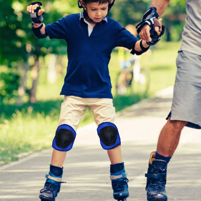 Set Di Protezioni Per Bambini Casco E Ginocchiere Per Bambini Casco E Ginocchiere 880459