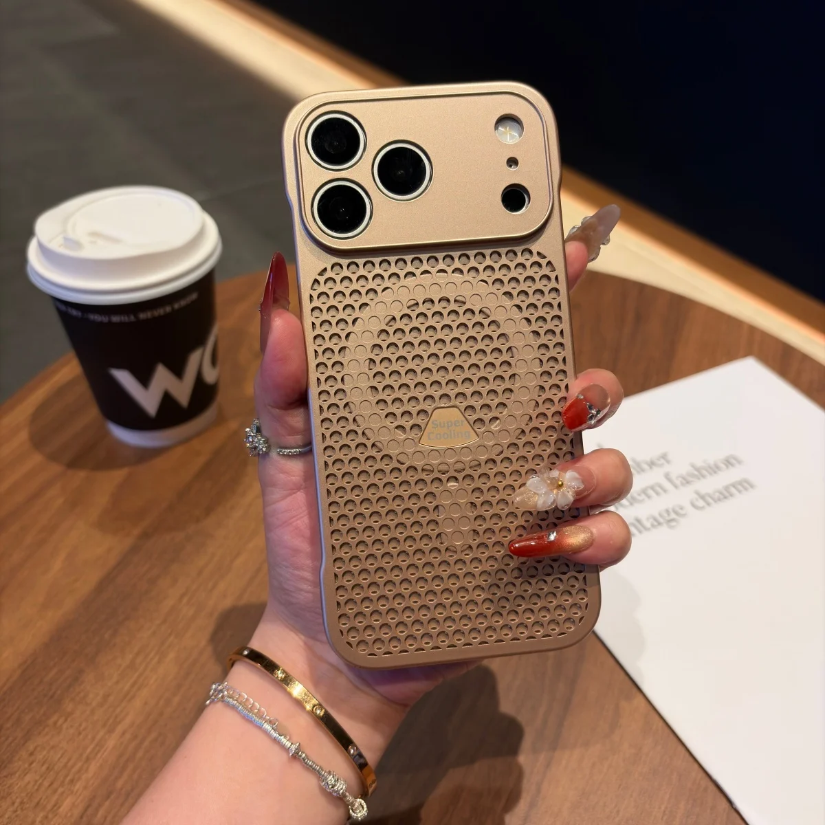 Honeycomb Magnetic Cooling Case with Heat Dissipation and Slim Frameless Design