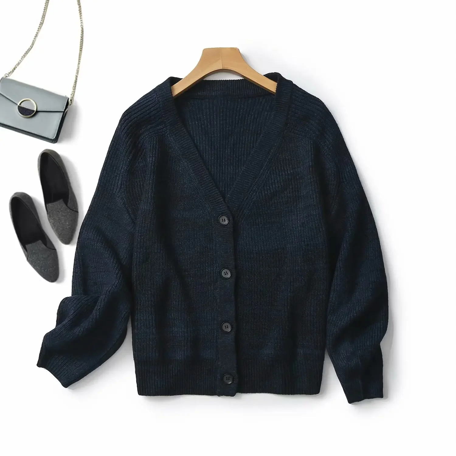 

Co Women's 2023 Fashion Casual Joker Loose Comfortable Cardigan Sweater Retro Long-sleeved V-neck Women's Coat Chic Top