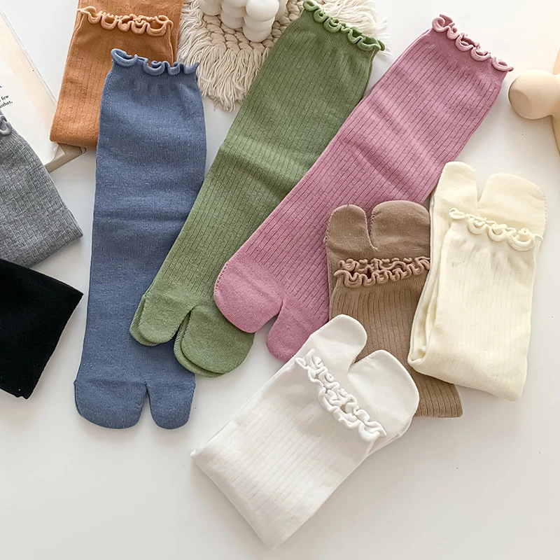 Tabi Toe Socks Unisex Cotton Split Toe Socks Simple Comfortable Two-Toed Japanese Harajuku Men Women's Tabi