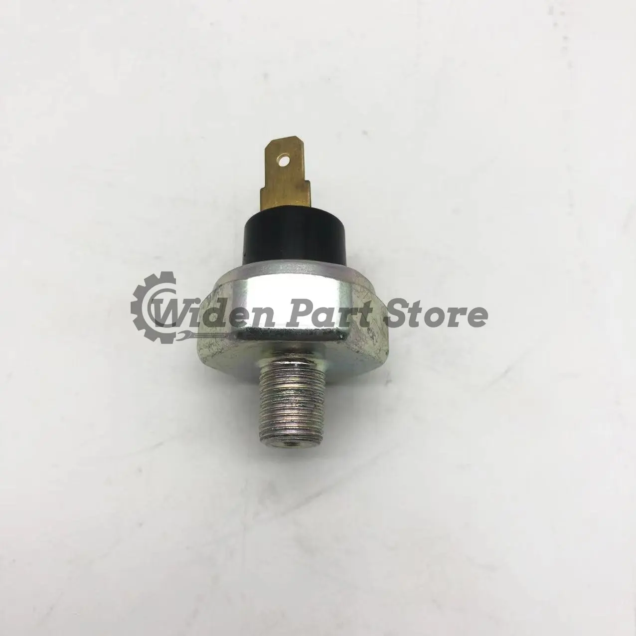 

15531-39010 1A024-39010 15531-39013 15521-39010 Oil Pressure Sensor for Kubota Tractor Models B1550 B1750 V2203 Diesel Engine