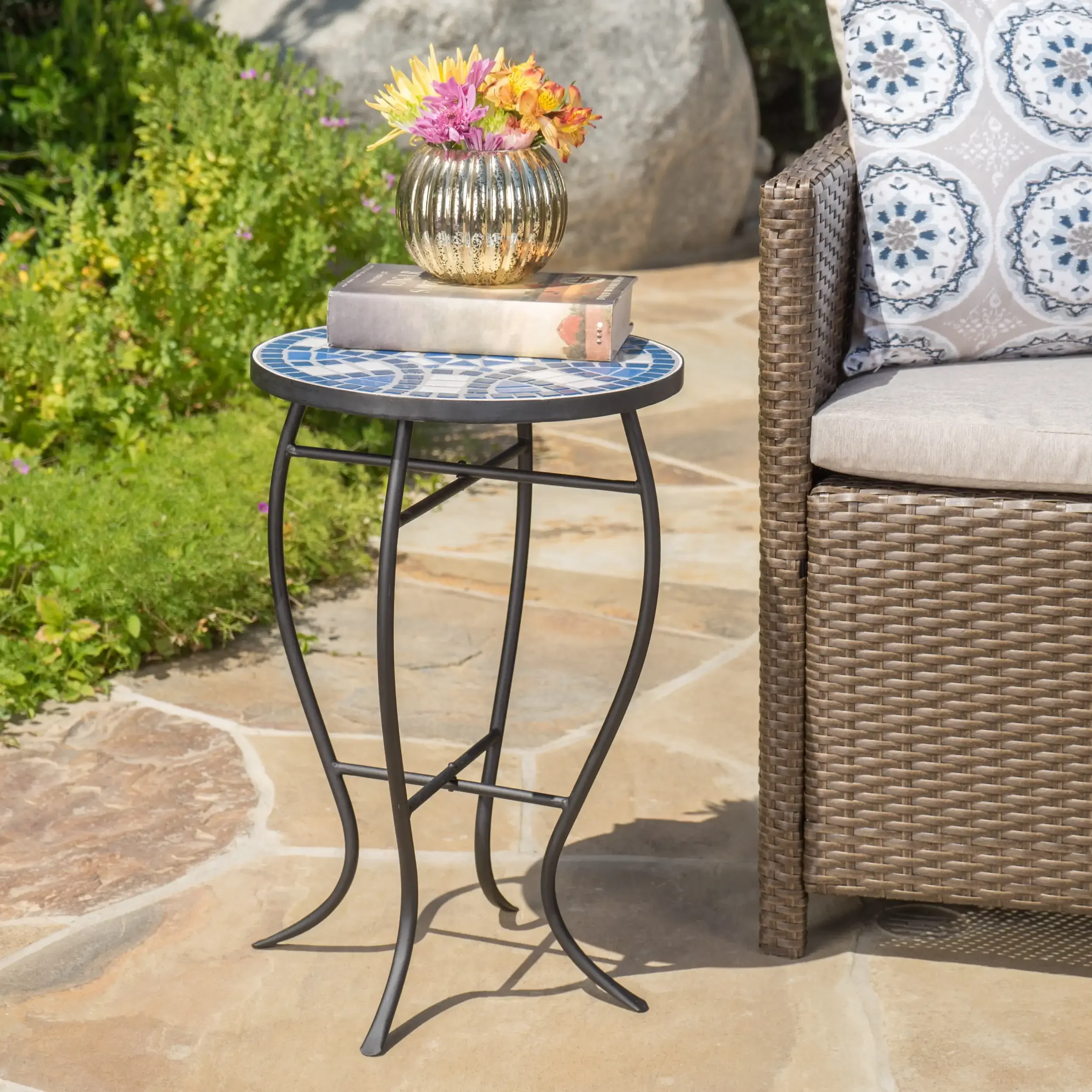 

Noble House Kenny Outdoor Ceramic Tile Side Table with Iron Frame, Blue & White