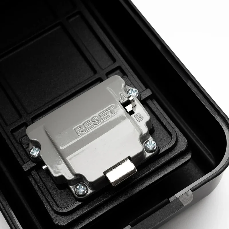 Рисунок 6 - Новейший настенный металлический