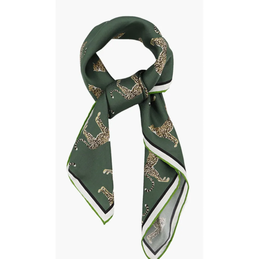 Kleine quadratische Seidenschals für Damen im High-End-Stil, handgefertigte dekorative Schals mit gerollten Kanten, Schals im ethnischen Stil_voghion.com