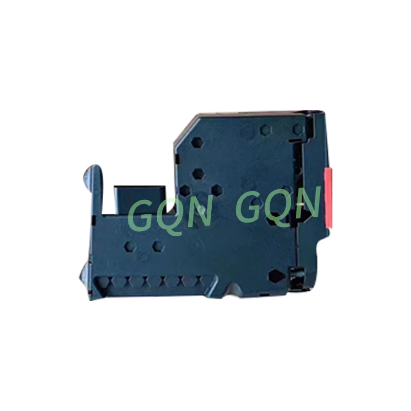 

Fuse box Front pre-fuse box breaker 2010-Me rc ed es -Be nz e300 l e260 l e200 l Power-off protector