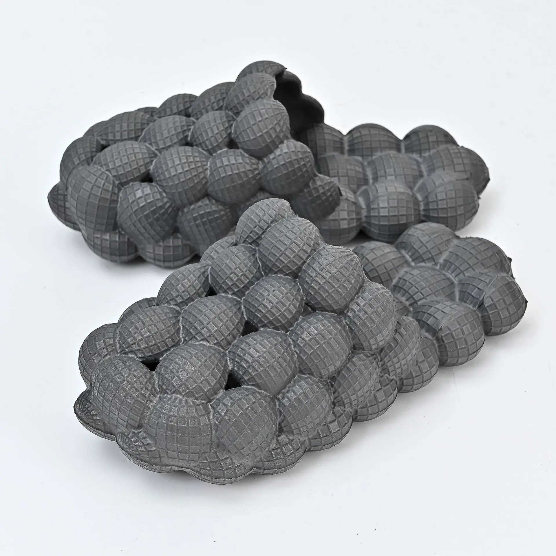 

2022 New Arrival Men's Summer Flat Bubble Slides Beach Sandals Home Outdoor Non-slip Massage Slippers Garden Clogs Big Size 48