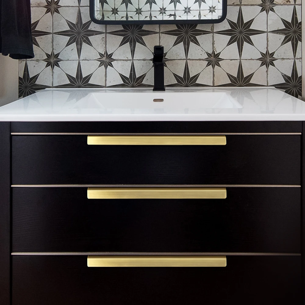 Modern Brass Brushed Hidden Handle Cabinet Handles Sliced Finger Pull Drop Handle Kitchen Cupboard Pulls for Furniture Hardware