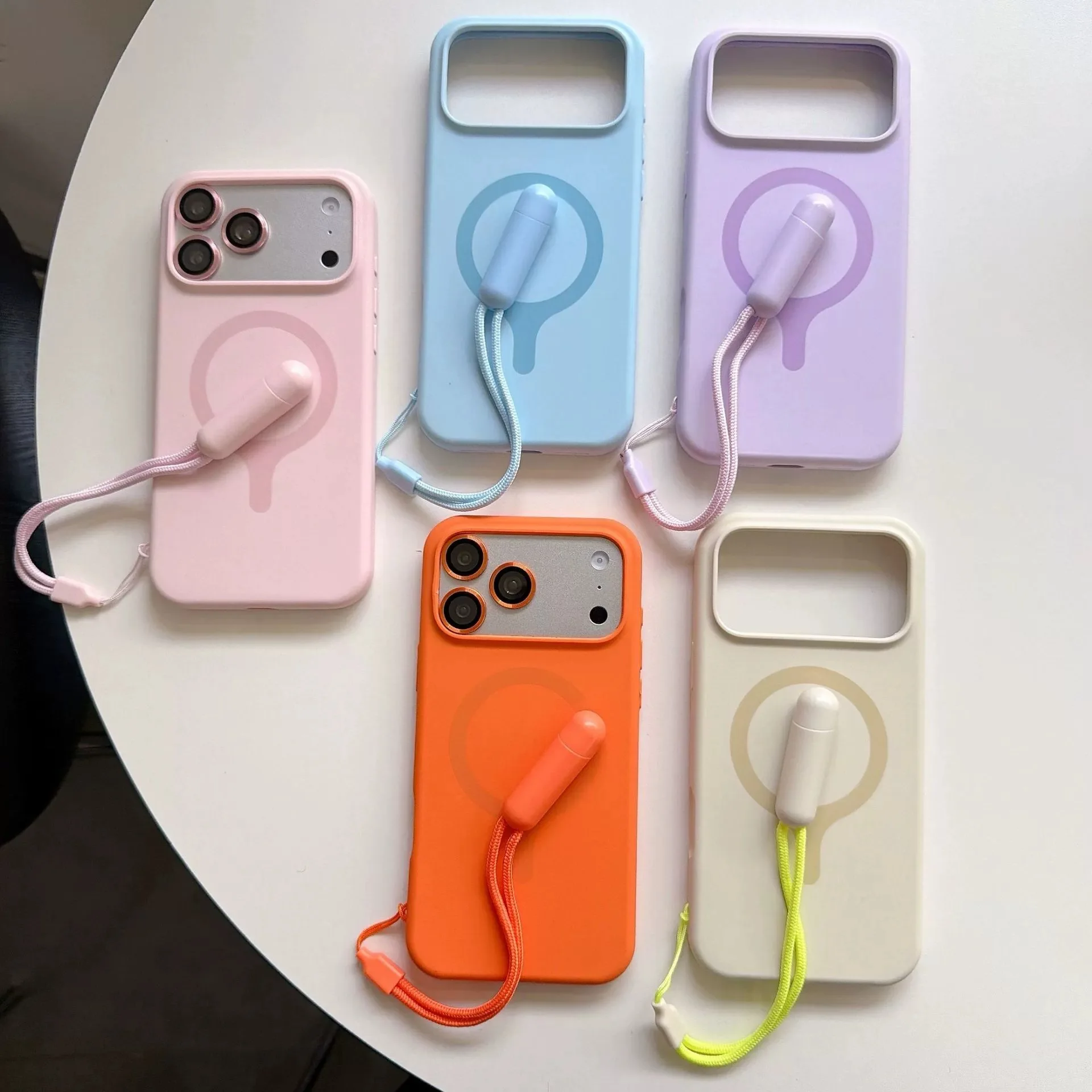Contrast Lanyard Hand Wrist Strap Silicone Phone Case with Lens Protector Cover