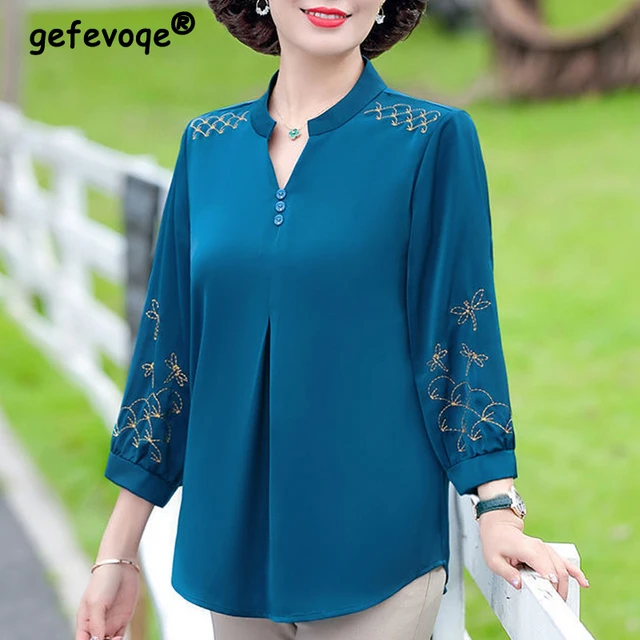 Women Clothes Vintage Embroidery Elegant Blouses: A Fashionable Addition to Your Summer Wardrobe