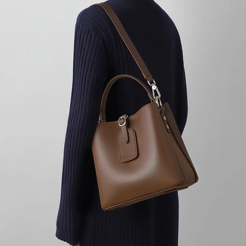 Tote Shoulder Bag Women's Bucket Crossbody Y2k New Genuine Leather Head Layer Cowhide Versatile Underarm Large Capacity Retro