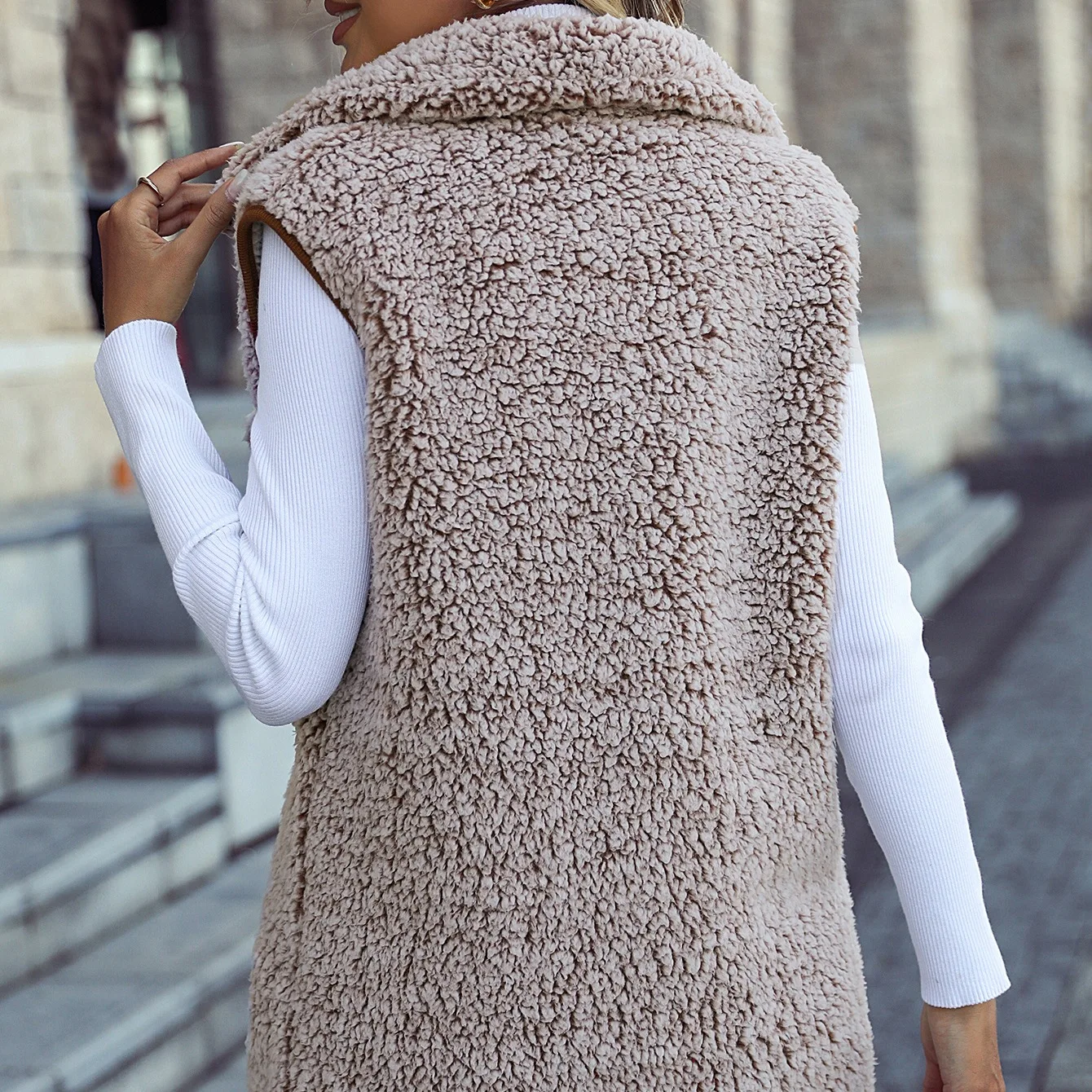 New Flash Fleece Women Fashion Vest Collar Sleeveless Length Loose Relaxed Faded Bubble Fleece Cardigan Vest For Autumn Winter