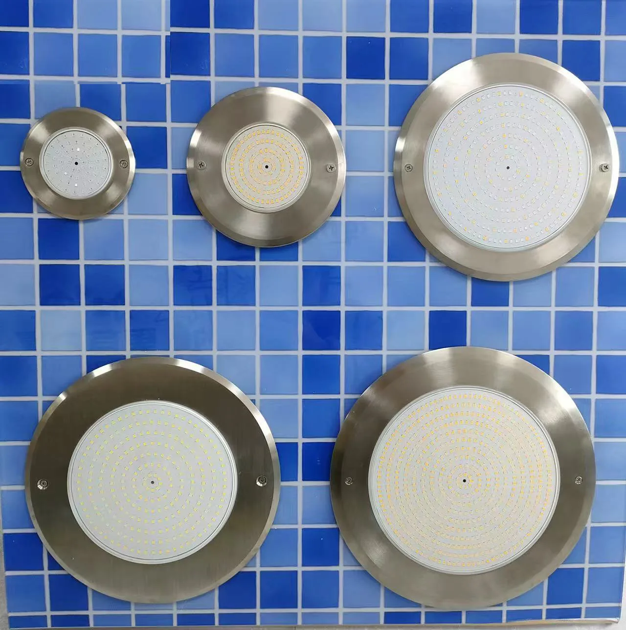 RGB 풀 프로젝터 LED 6W 10W 18W 24W 35W 스테인레스 스틸 12V 수지 충전 방수 IP68 평면 표면 장착