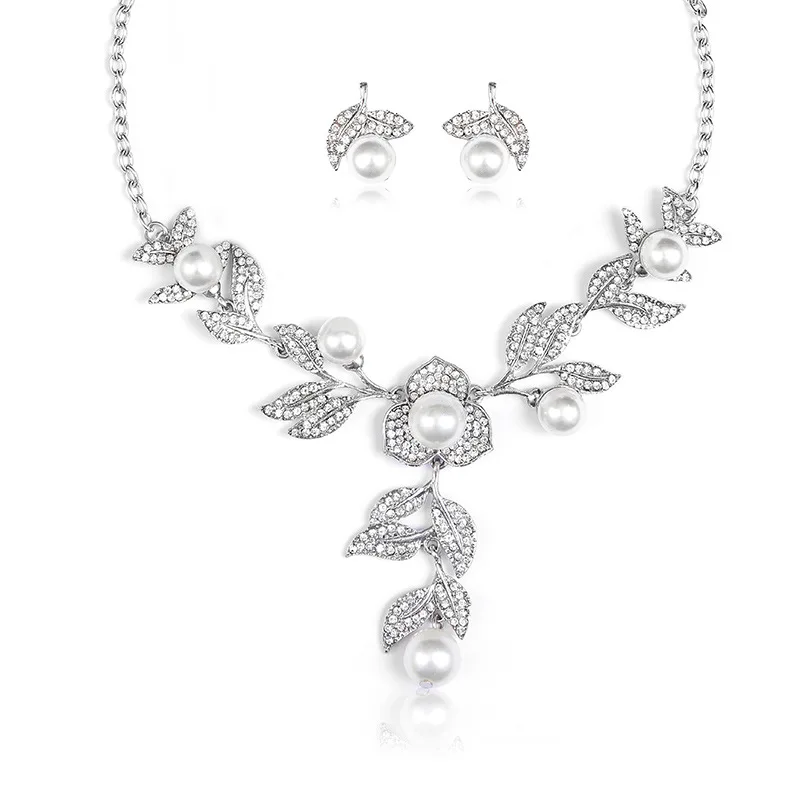 

Bohemia Crystal Bride Jewelry Set Rhinestone Silver-plated Wedding Dress Banquet Necklace Earring Set Ladies Jewelry Gift