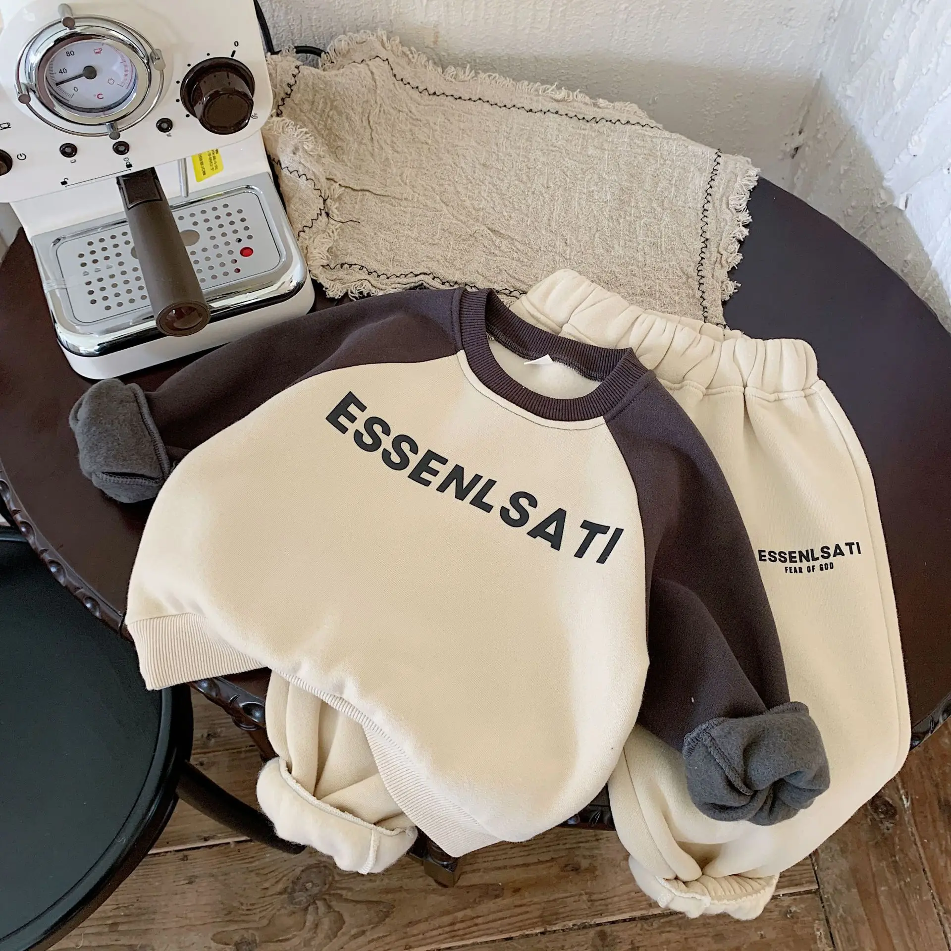 

Autumn and Winter Fashion Korea Style Baby Girl Boy Clothes Long Sleeve Letter Sweatshirt+Loose Pant Outfits 2Pcs Children's Set