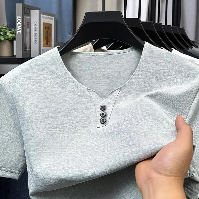 PlatiNum T-shirt fit example